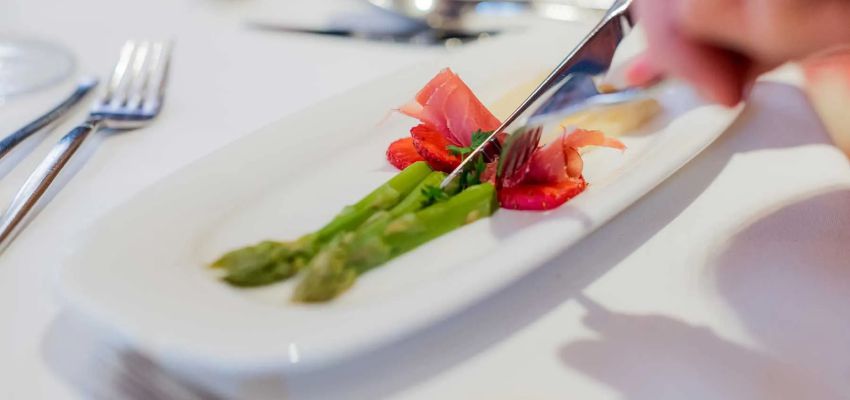 Asparagus starter in Hotel Walserberg